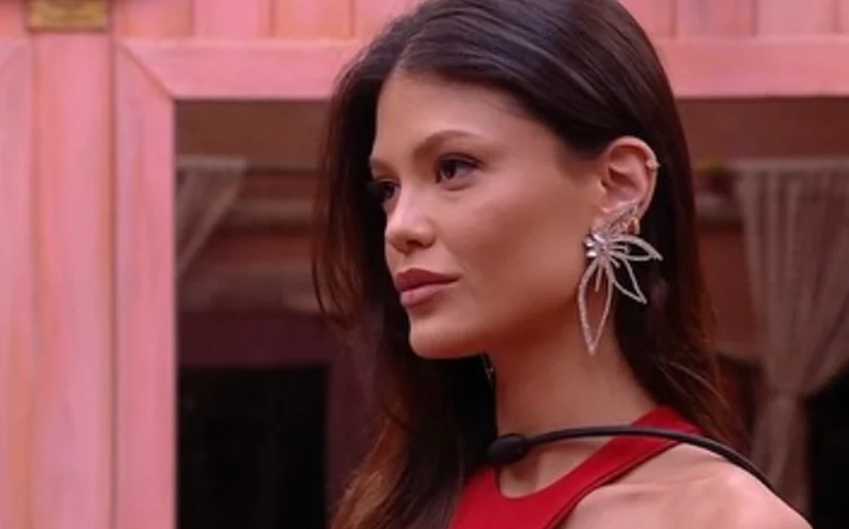 'BBB 25': Vitória Strada pede desculpas a Delma após votação no Paredão