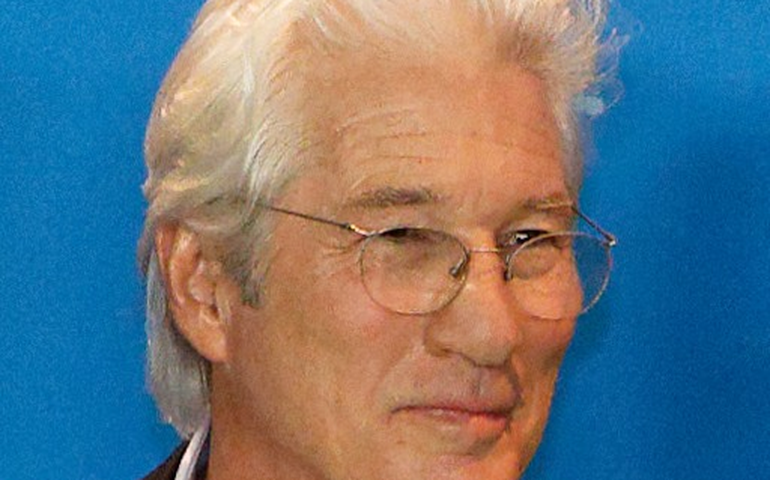 Richard Gere reage a cena de 'Uma Linda Mulher' com Julia Roberts e brinca: 'Nenhuma química'