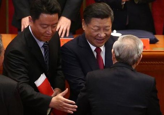 Xi Jinping vira líder chinês mais poderoso desde Mao Tsé Tung