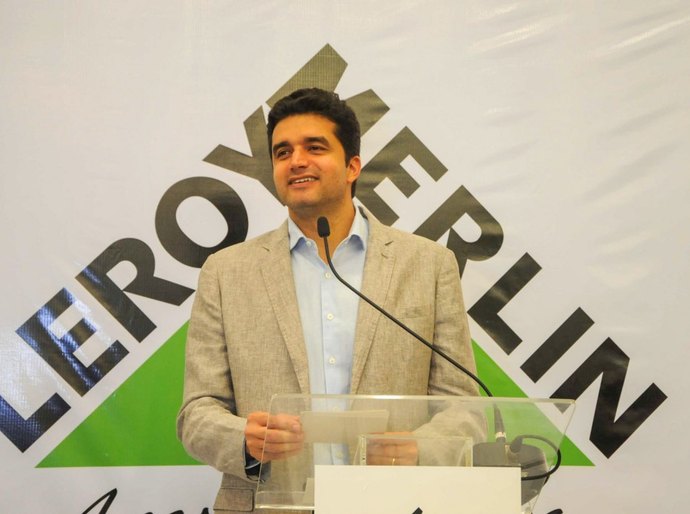 Rui Palmeira prestigia inauguração da Leroy Merlin