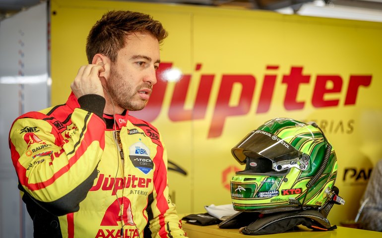 Casagrande conta com azar de Daniel Serra e reassume a liderança do campeonato da Stock Car