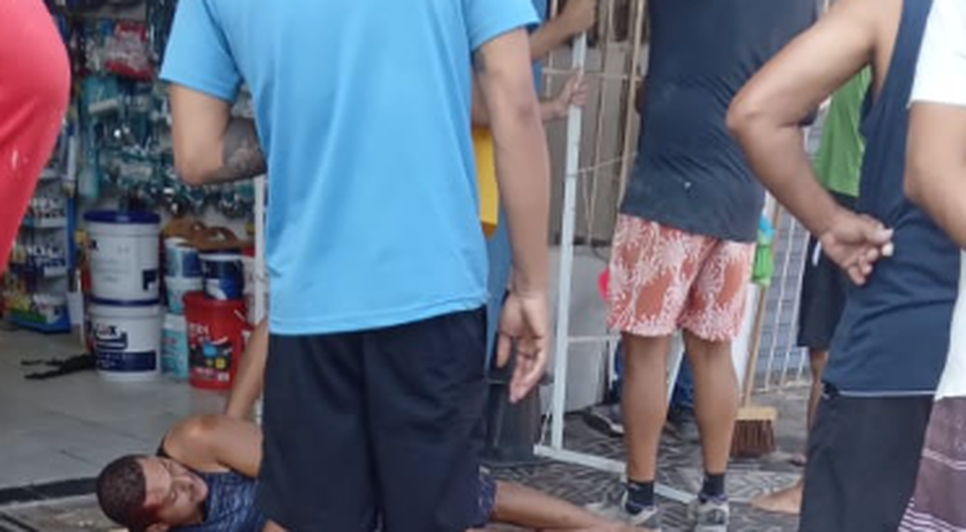 Homem tenta assaltar adolescente e acaba baleado por policial em Aracaju