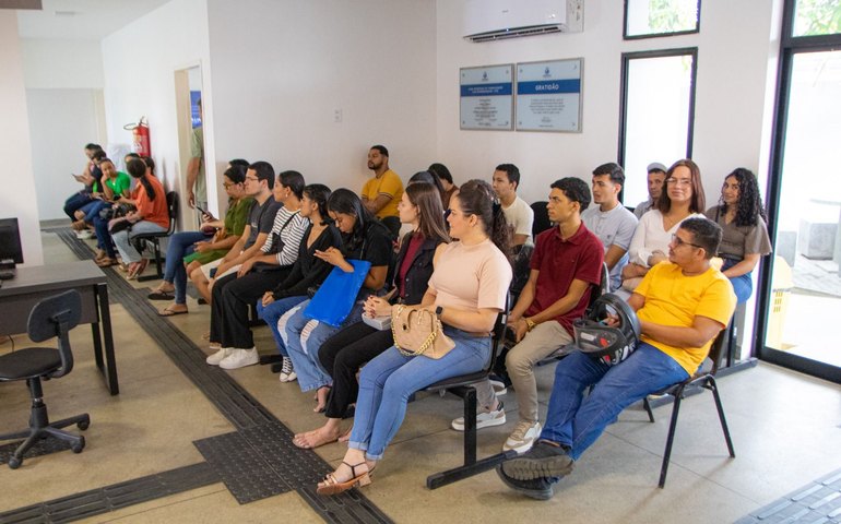 Mutirão de empregos oferece 200 vagas de telemarketing para início imediato