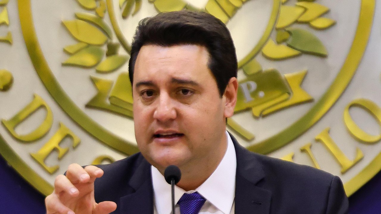 Governo do Paraná confirma Ratinho Junior no toque de sino da privatização da Copel