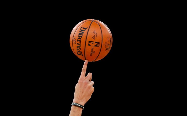 Como vivem e agem os fãs: NBA se junta ao 'Podpah' em série que mergulha na cultura das grandes cidades da liga