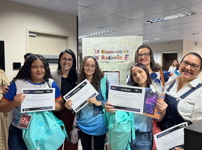 Talento e sensibilidade marcam participação de alunos de escolas municipais no Concurso de Redação da Esmal