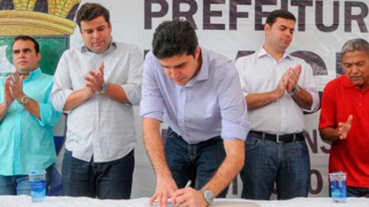 Maceió: Prefeito Rui firma parceria para construir praça em Guaxuma