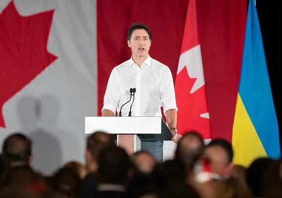 Reajuste do imposto sobre o carbono eleva tom de críticas ao primeiro-ministro do Canadá