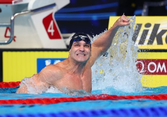 Nicholas Santos se garante no 6° mundial seguido e revezamentos são definidos