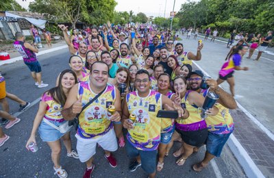 Folia de Rua transforma as ruas de Arapiraca em festa ao longo dos anos com frevo e animação