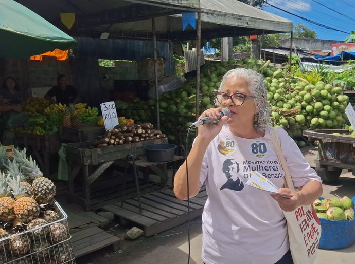 Lenilda Luna visita feirinha do Tabuleiro e cobra condições dignas para feirantes e pedestres