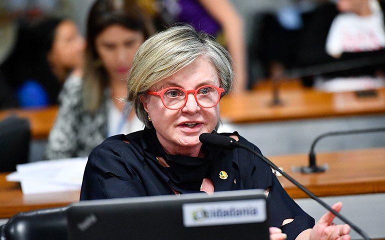 Projeto amplia casos de cirurgia plástica reparadora de mama pelo SUS