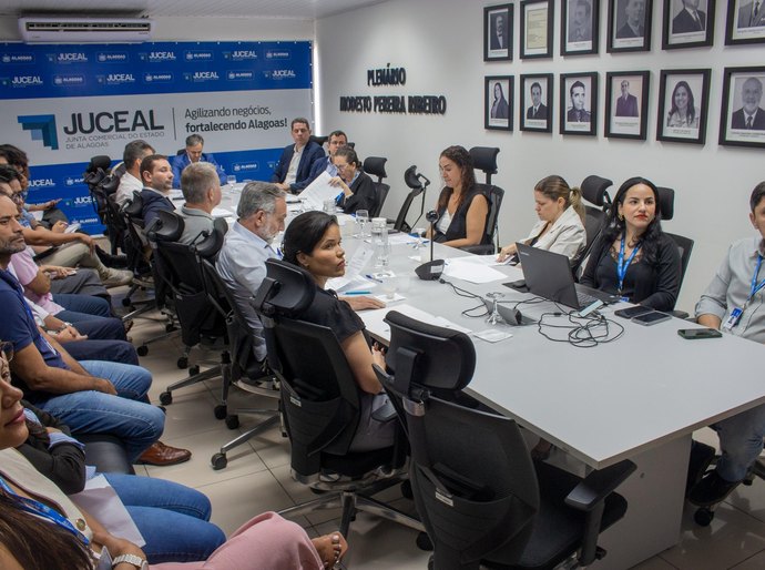 Junta Comercial aprova recadastramento anual de leiloeiros