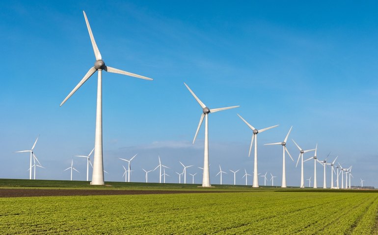 Apagão foi causado por baixo desempenho em equipamentos de usinas eólicas e solares, aponta ONS