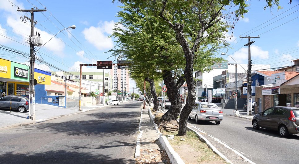 AVENIDA HERMES FONTES / Foto: Ana Lícia Menezes/PMA