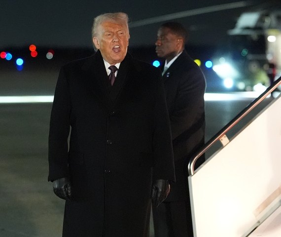 Trump afirma que os EUA usaram arma secreta para desativar equipamentos venezuelanos durante ataque a Maduro