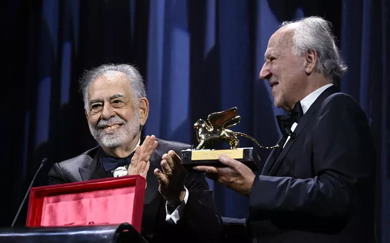 Festival de Veneza inicia com carta de Mattarella e Leão de Ouro a Herzog