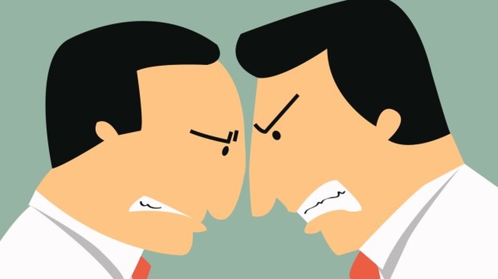 Reunião de condomínio acaba em confusão