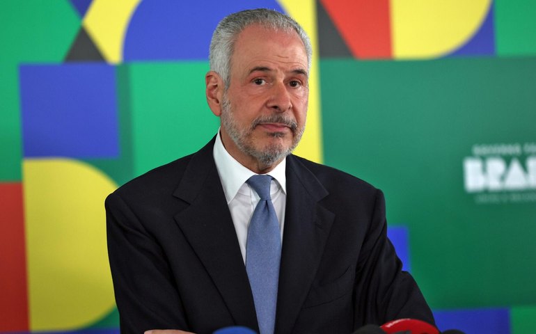 Mídia: para presidente da COP30 explorar petróleo no rio Amazonas não contradiz discurso ambiental
