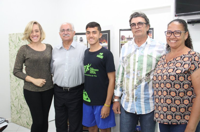 Teófilo parabeniza atleta arapiraquense contemplado em seletiva nacional