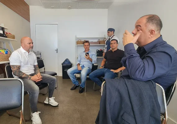 Diretoria do Flamengo é criticada por não se pronunciar sobre agressão de preparador físico a Pedro: 'Bizarro'