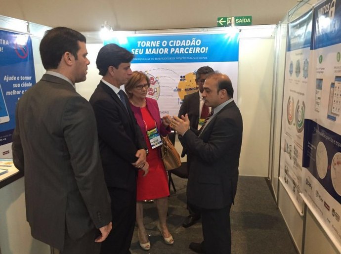 Prefeita Eliza Alves participa da XIX Marcha e visita estande do projeto