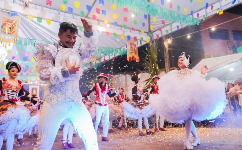 Juninas abordam fé e misticismo e emocionam as comunidades no 11º dia dos Arraiais Comunitários de Arapiraca