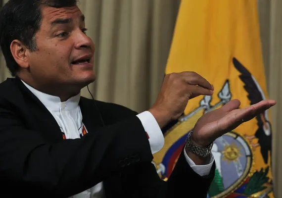 'A América Latina continua sendo uma região em disputa', diz Rafael Correa
