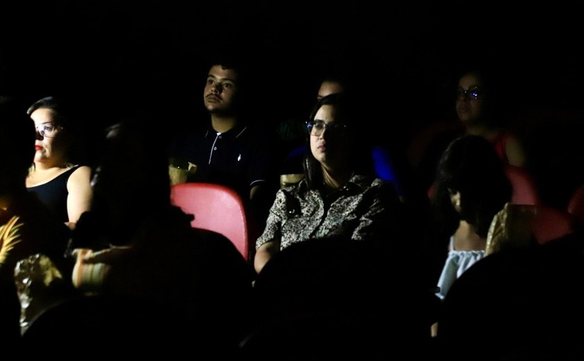 Aberta a temporada de cinema no Centro de Convenções de Viçosa