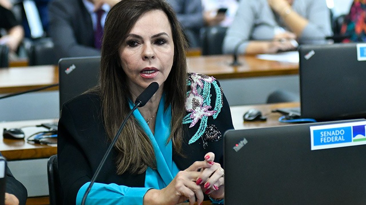 Médico que atuar em cidade carente poderá ter desconto no Fies, aprova CE