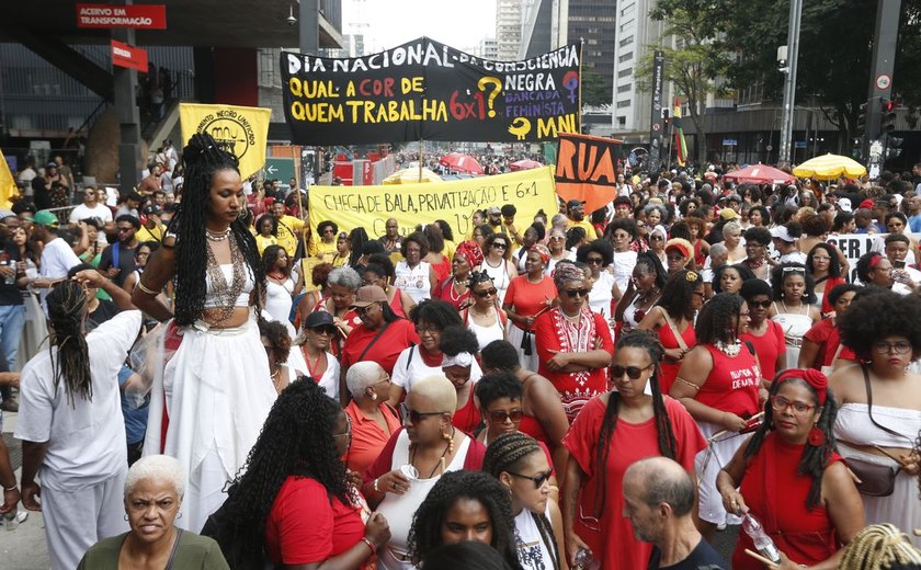 Marcha da Consciência Negra clama por um Brasil sem racismo