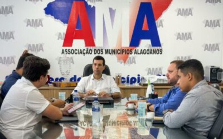 AMA cobra da Águas do Sertão melhorias no serviço do abastecimento de água