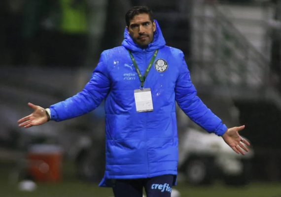 Abel Ferreira dispara contra arbitragem após eliminação do Palmeiras na Libertadores: 'Revolta'