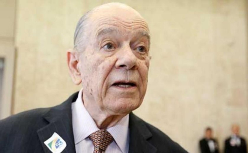 Ex-ministro da Fazenda Ernane Galvêas morre aos 99 anos