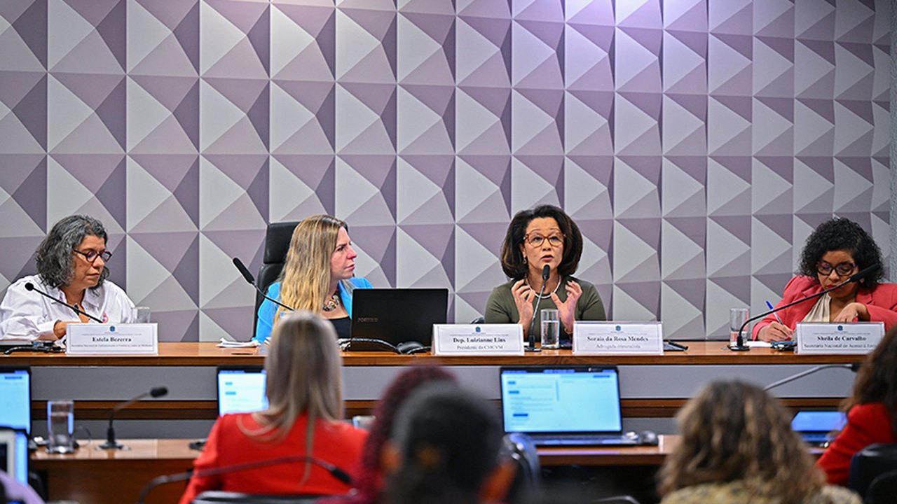 Mulheres pedem aprovação imediata do projeto que torna a misoginia crime