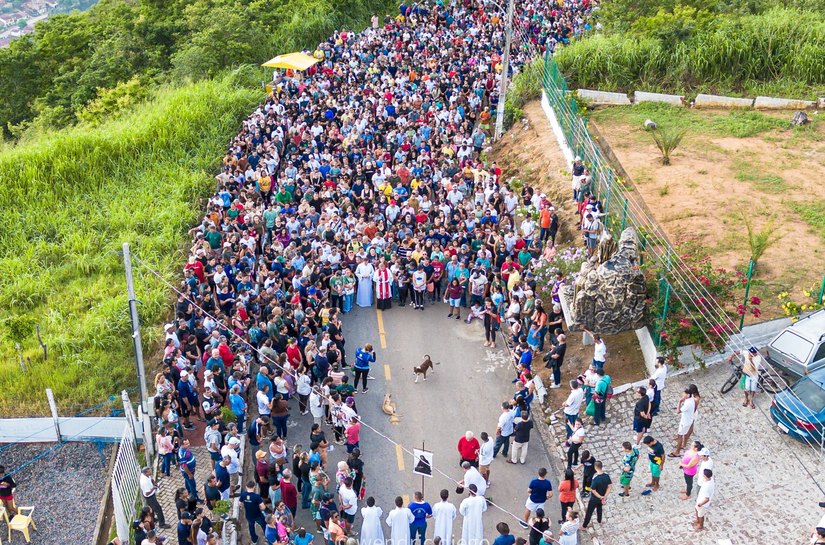 Da Via Sacra ao espetáculo da Paixão: dia de fé e emoção marca Sexta Santa em Palmeira dos Índios