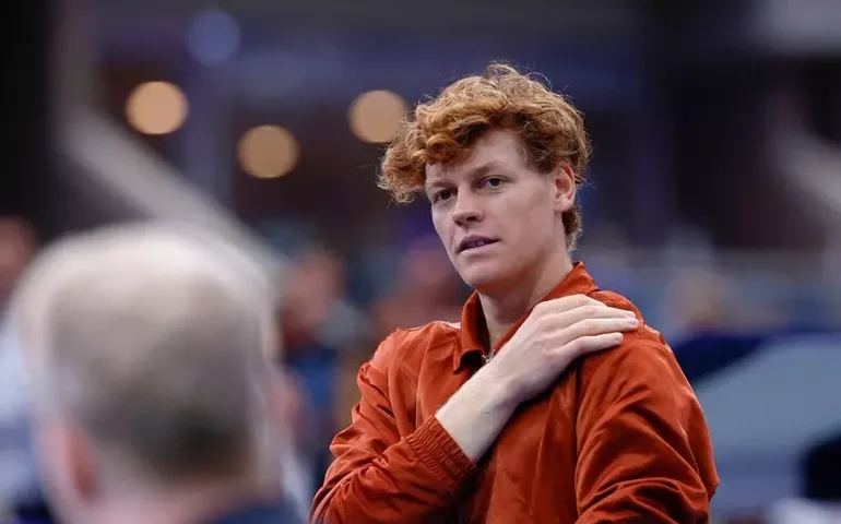 Sinner anuncia que fará mudanças para melhorar estilo de jogo