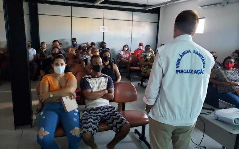 Pescadores e marisqueiras participam de capacitação de Boas Práticas na Vigilância Sanitária