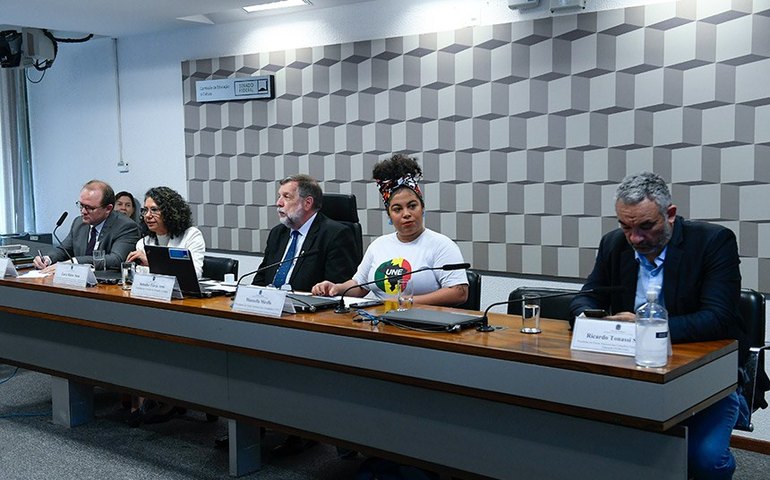 Assistência estudantil no ensino superior precisa de recursos para evitar evasão