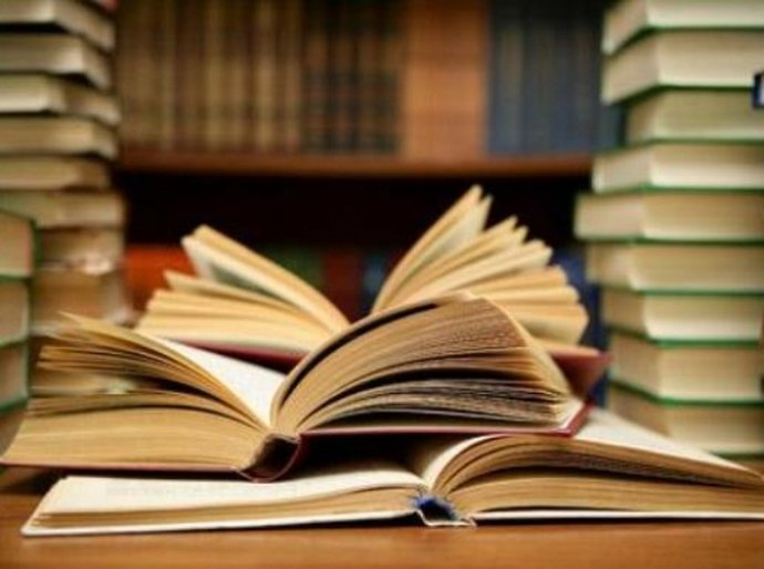 EdUneal lança livros no Campus I da Universidade Estadual de Alagoas