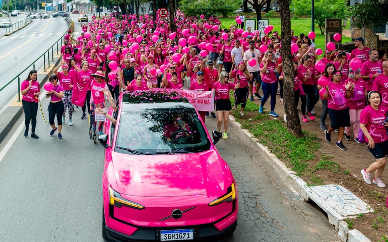 Caminhada Contra o Câncer de Mama 2025 reforça laços de esperança e solidariedade em Goiânia