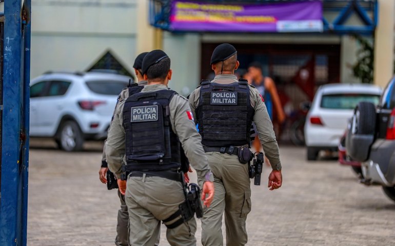 Cumprimento de mandados pela PM resulta em quatro prisões no fim de semana em Alagoas