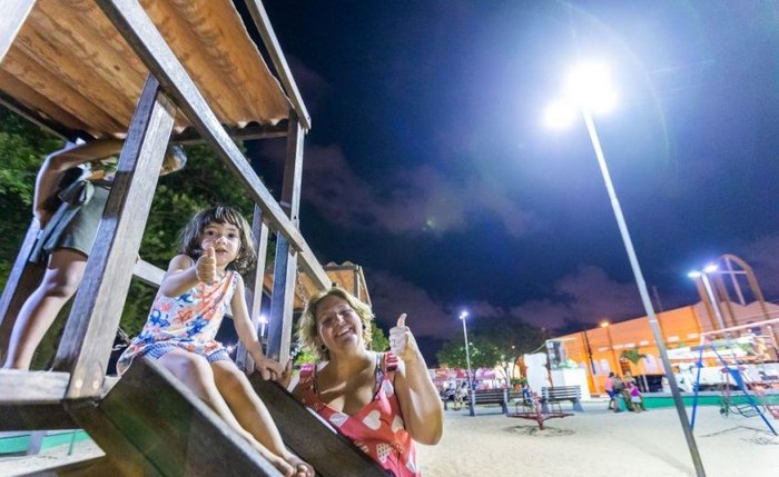 Iluminação traz segurança para maceioenses. Iluminação traz segurança para maceioenses.