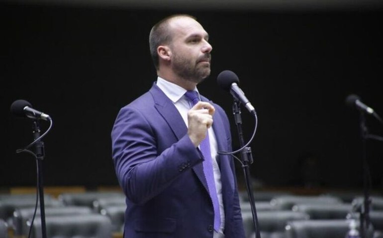 Criticado, Eduardo Bolsonaro alega que Fifa possui mais membros do que a ONU