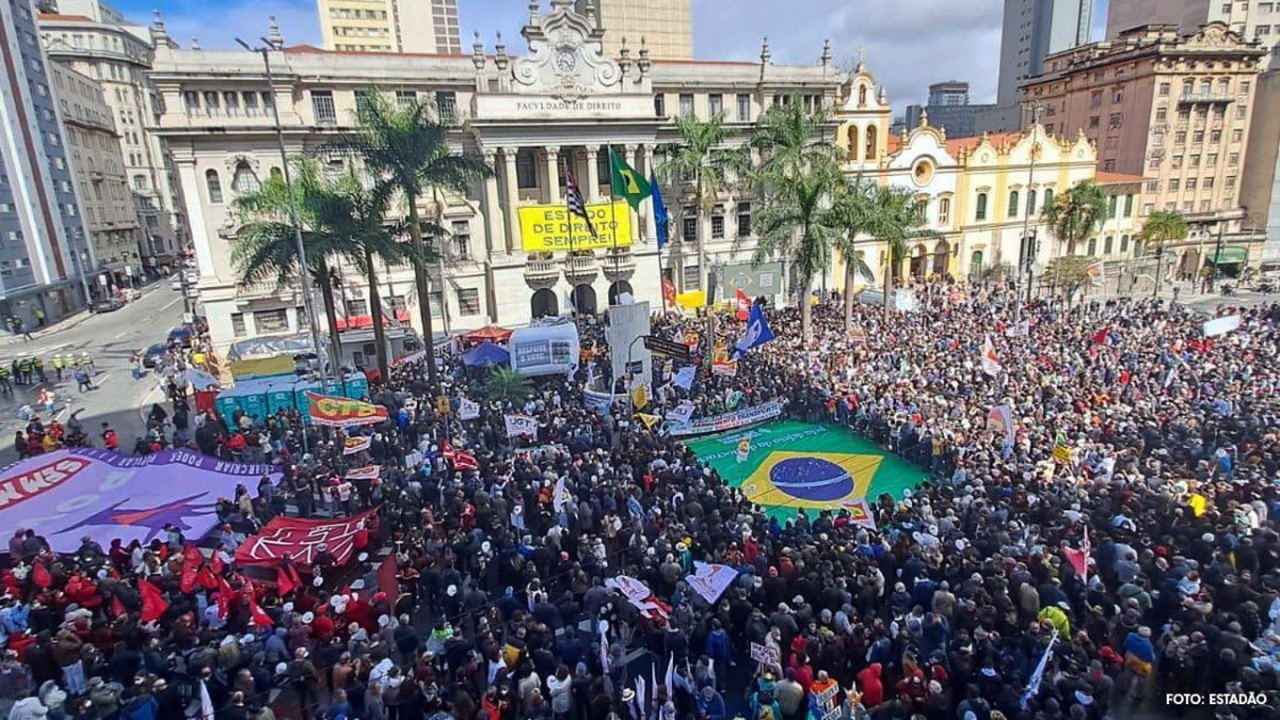 Brasil unido pela democracia, contra o golpismo de Bolsonaro