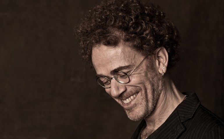 Nando Reis desmente motivação política após homem invadir palco em Mossoró (RN)