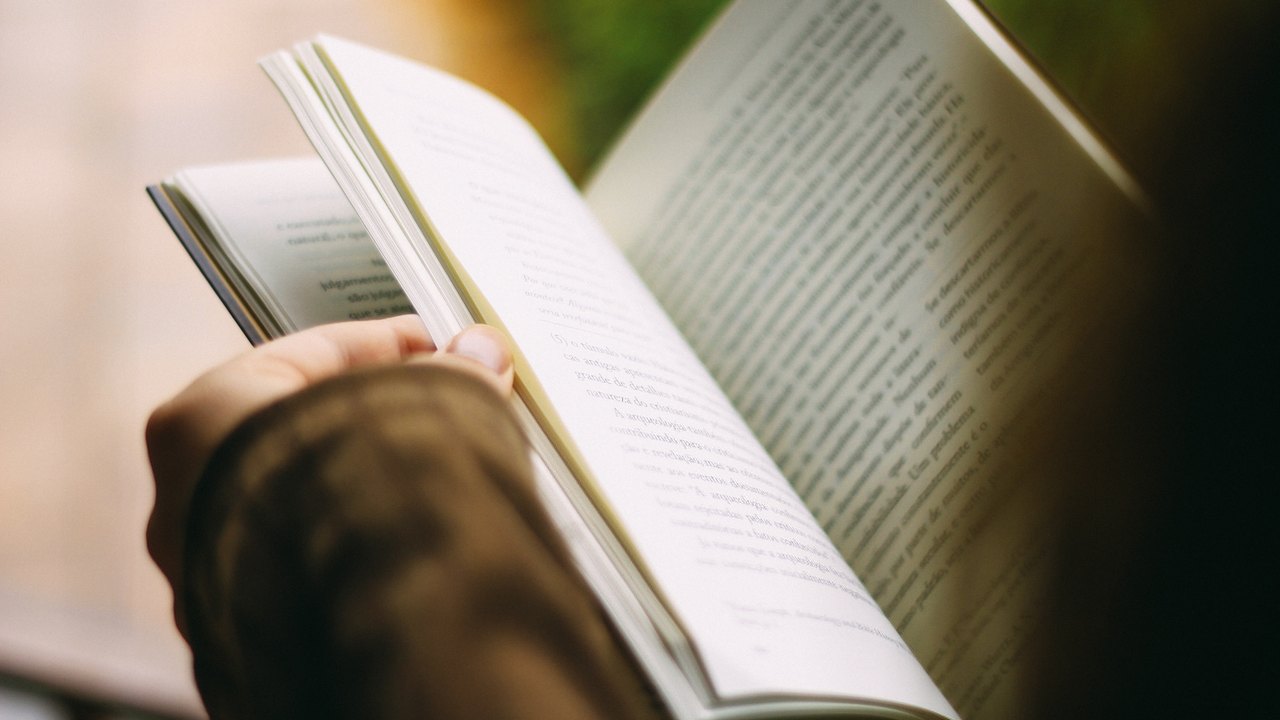Livro sobre pandemia traz orientações que ajudam na imunidade