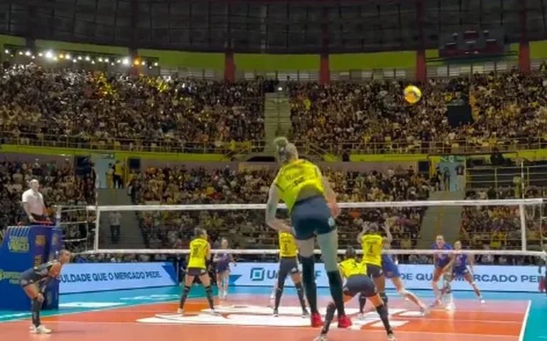 Praia Clube domina o Minas e conquista o tricampeonato da Superliga Feminina