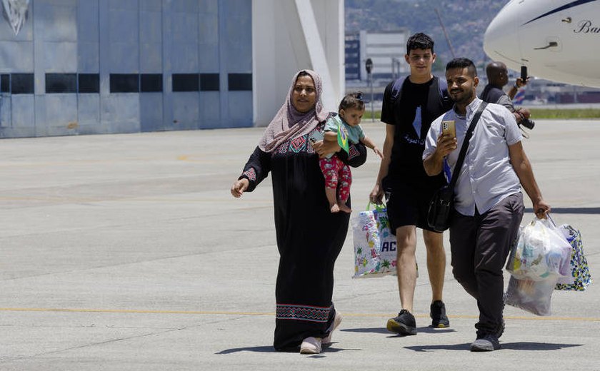 Repatriados de Gaza chegam a São Paulo 