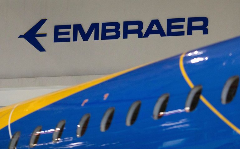 Americana Avelo faz pedido de R$ 4,4 bi para compra de até 100 jatos da Embraer